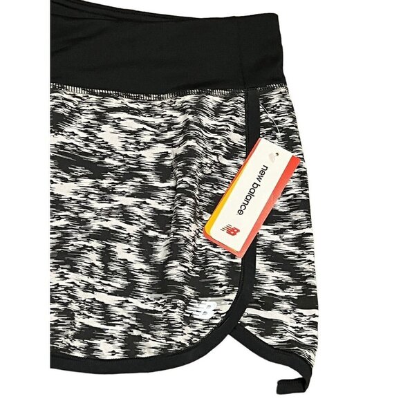 New Balance Impact 3" Shorts Size XL White Black Brief Lined Wicking Fabric NWT‎ - Picture 3 of 16